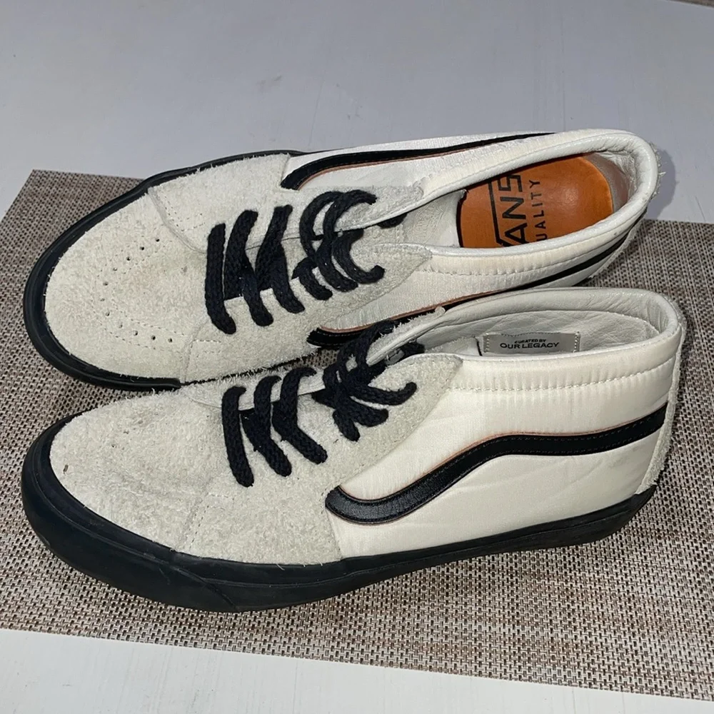 Vans Sk8-Mid in nylon and suede. Men's 9.5. Like new condition. Skate to create! - Picture 2 of 16